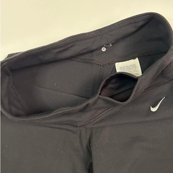 Bundle of Nike Women's Dri-FIT Capri Leggings Size Medium - Picture 13 of 16